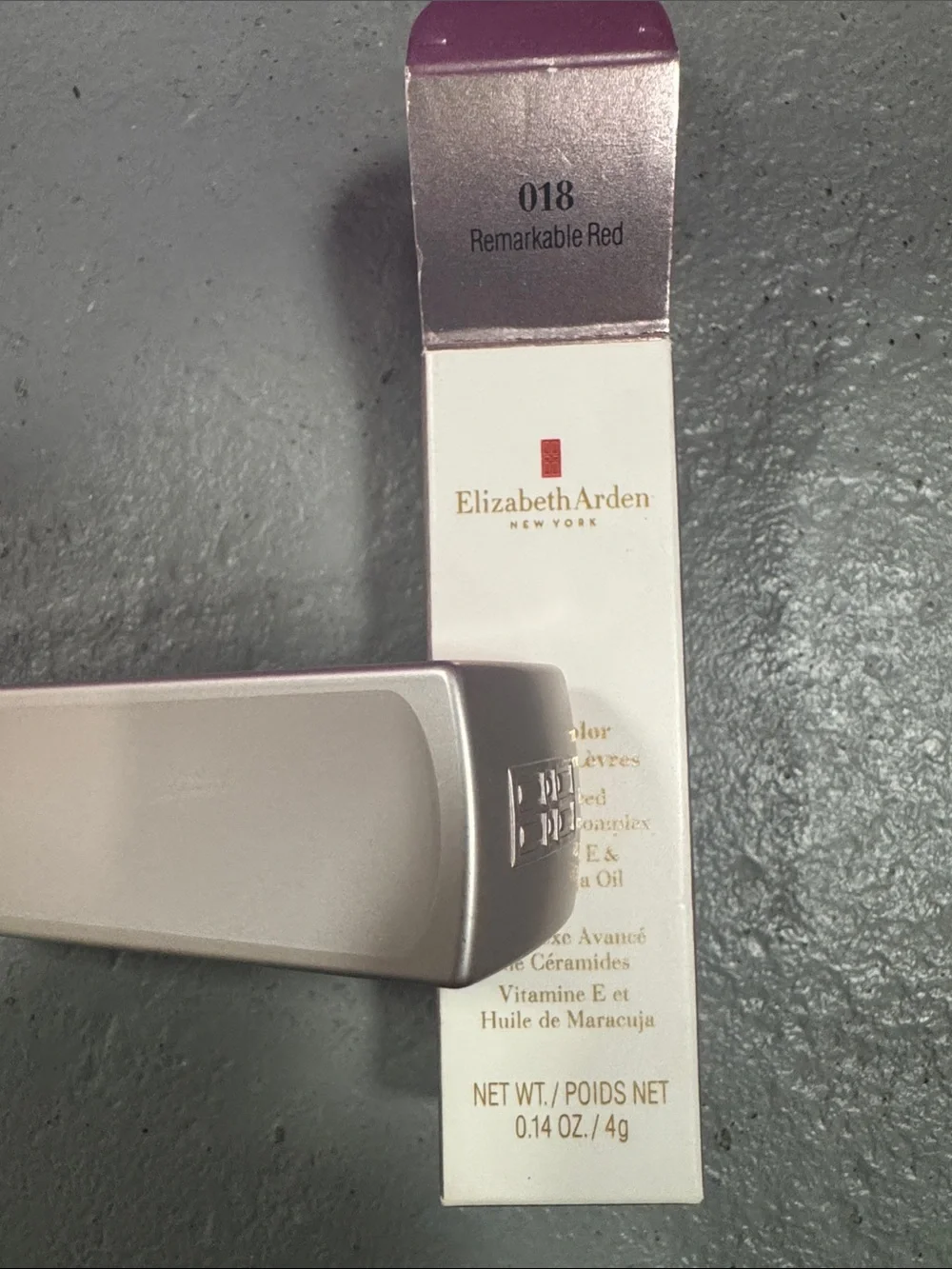 NEW Elizabeth Arden lipstick - color #018 Remarkable Red